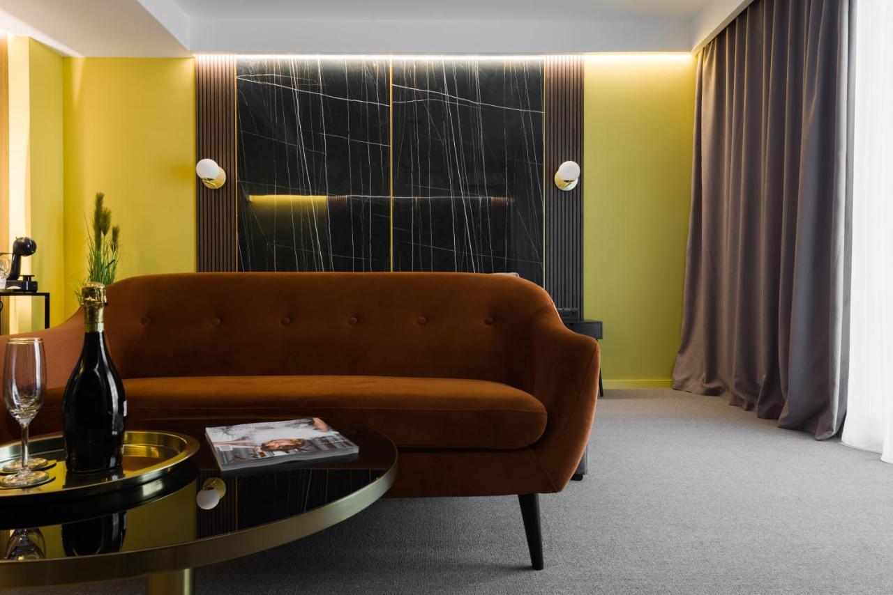 Luxury Sahara Noir Mamaia Nord Apartment Bagian luar foto