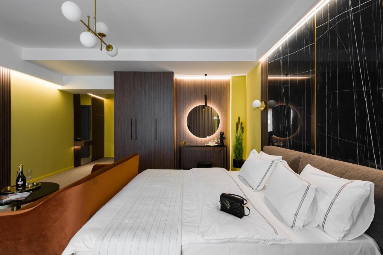 Luxury Sahara Noir Mamaia Nord Apartment Bagian luar foto